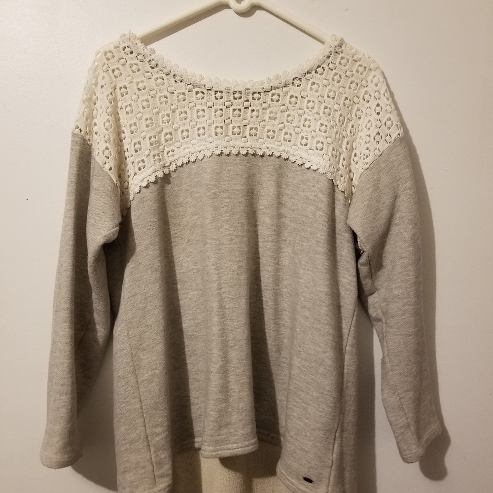 O'neill sweater top half laced